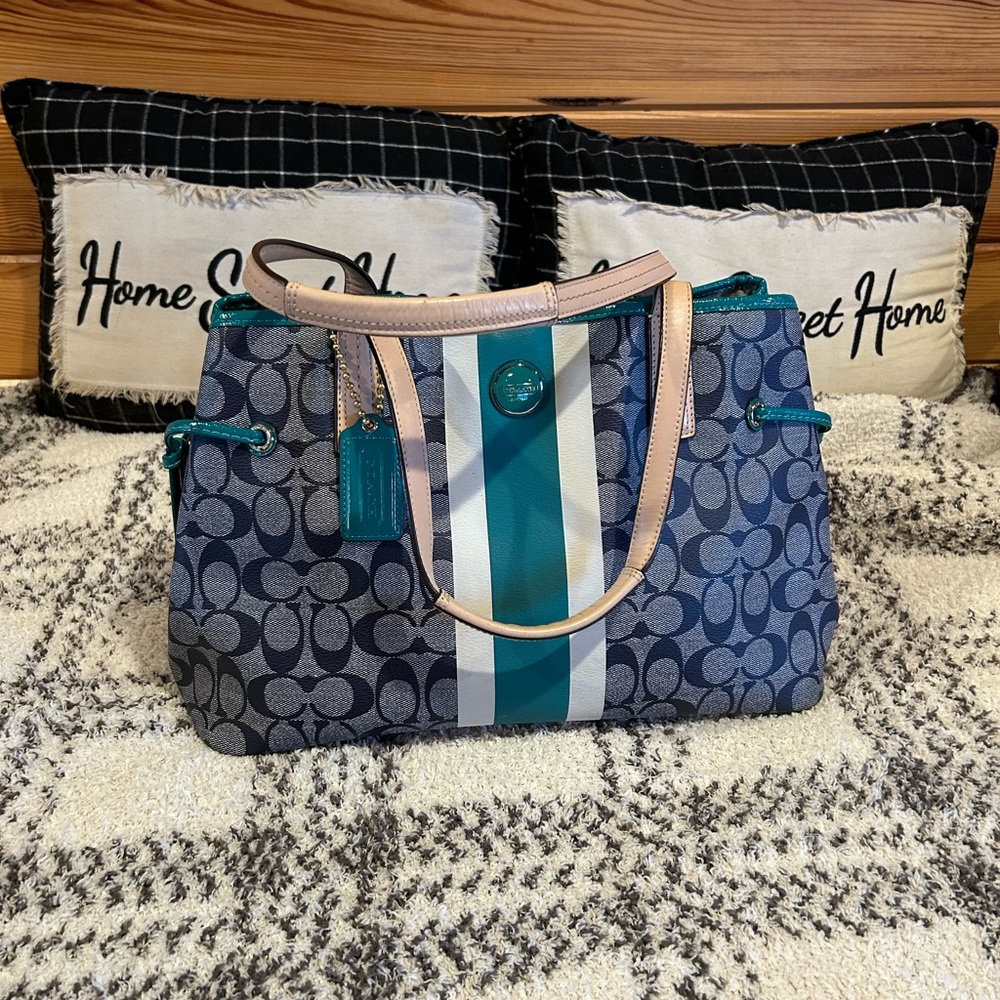 Coach tote like new
